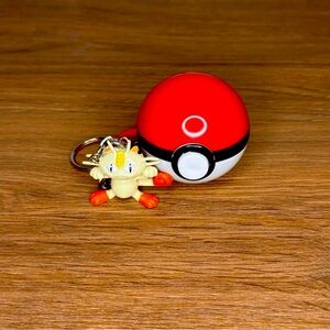 1999 Meowth Pokéball Keychain